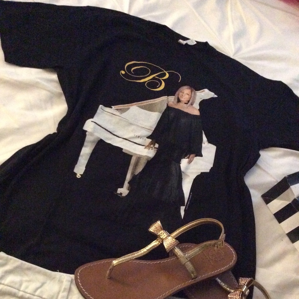 Barbra Streisand T-shirt size M